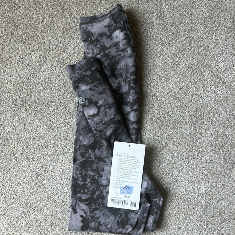 Lululemon Align High Rise Leggings 25” Purple and Black Size 2